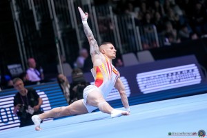 abad nestor esp sfe02187 copia simone ferraro ph